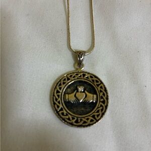 925 Silver Claddagh Pendant Necklace 1 inch